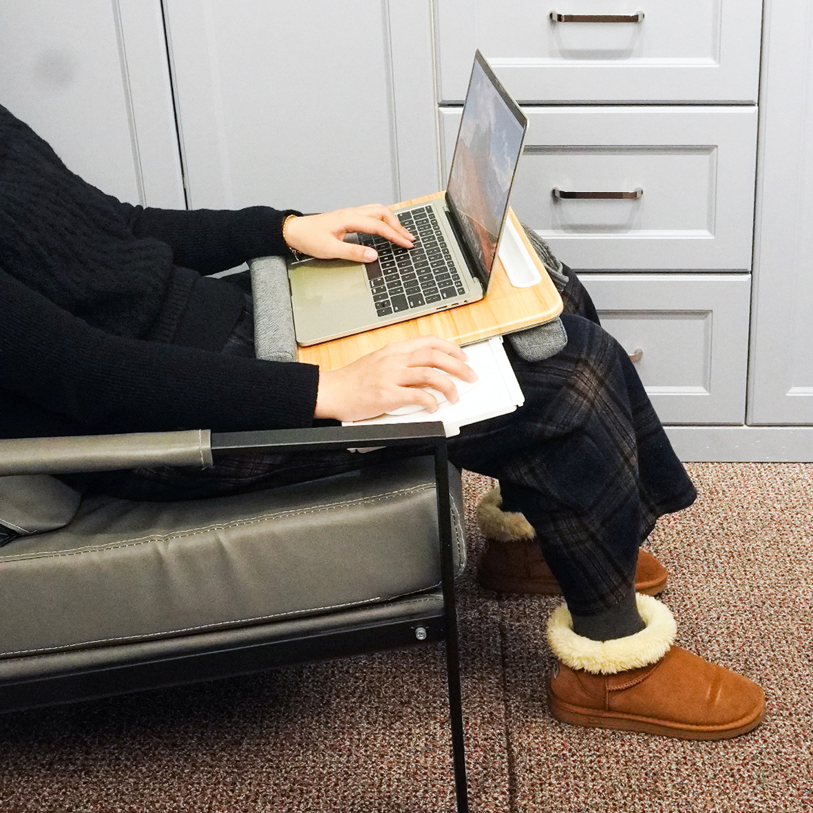 BAMBOO LAPTOP TABLE WITH PAD AND PHONE HOLDER FOR BED